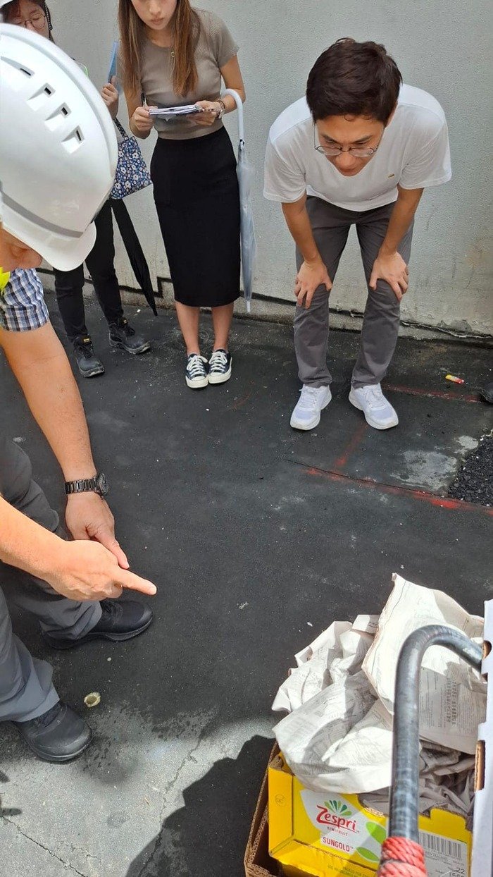 視察戴亞街差館里水務工程