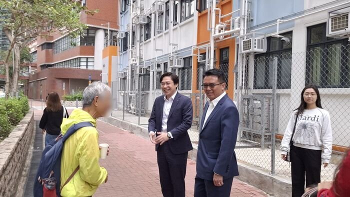 與馮務君議員及鄭偉康社區主任巡區